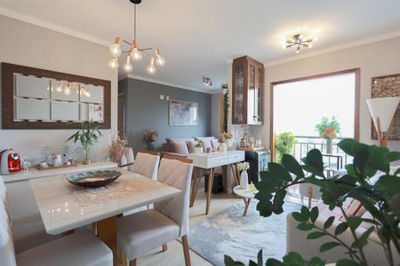 Sala de estar de apartamento à venda com 2 quartos, 54m² em Vila Roque, São Paulo