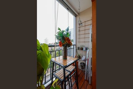 Sacada da sala de estar de apartamento à venda com 2 quartos, 54m² em Vila Roque, São Paulo