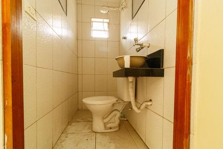 Casa à venda com 278m², 2 quartos e sem vaga Casa à venda com 278m², 2 quartos e sem vagaBanheiro da Suíte 2