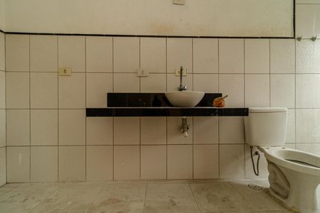 Casa à venda com 278m², 2 quartos e sem vaga Casa à venda com 278m², 2 quartos e sem vagaBanheiro da Suíte