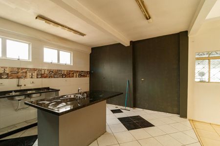 Casa à venda com 278m², 2 quartos e sem vaga Casa à venda com 278m², 2 quartos e sem vagaCozinha