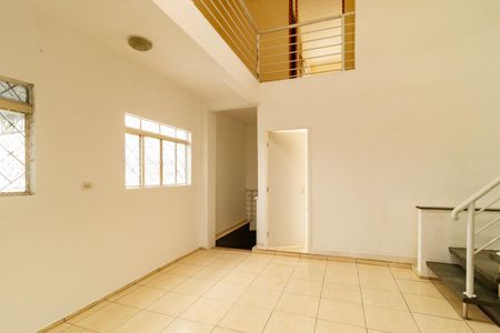 Casa à venda com 278m², 2 quartos e sem vaga