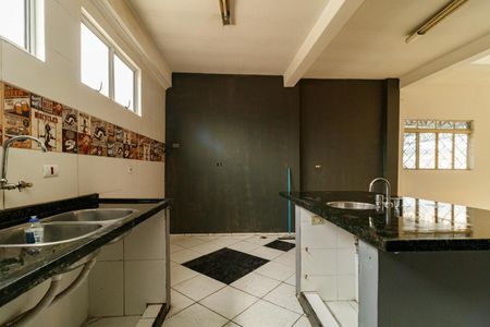 Casa à venda com 278m², 2 quartos e sem vaga Casa à venda com 278m², 2 quartos e sem vagaCozinha