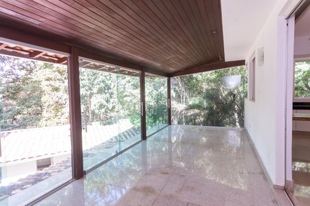 Casa de condomínio para alugar com 2160m², 3 quartos e 3 vagasvaranda sala