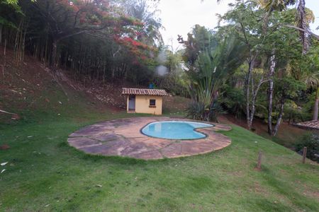 Casa de condomínio para alugar com 2160m², 3 quartos e 3 vagasPiscina
