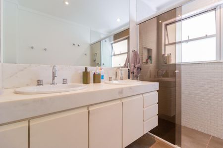 Apartamento à venda com 167m², 3 quartos e 2 vagasBanheiro da Suíte