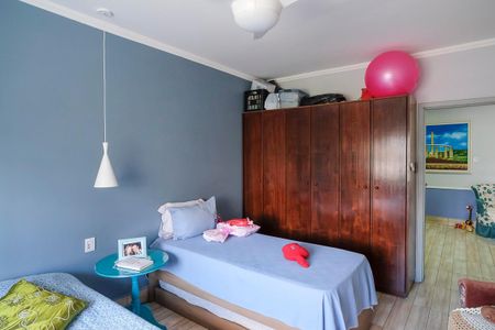 Casa à venda com 213m², 3 quartos e 2 vagasQuarto 1