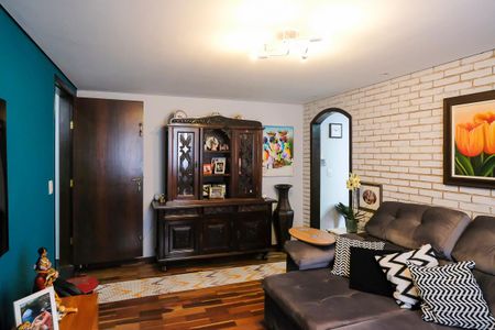 Casa à venda com 213m², 3 quartos e 2 vagasSala