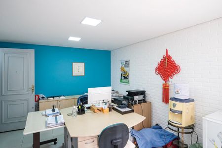 Casa à venda com 213m², 3 quartos e 2 vagasEscritório 2