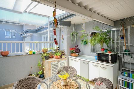 Casa à venda com 213m², 3 quartos e 2 vagasVaranda gourmet