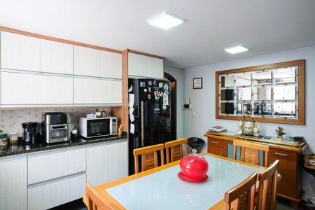 Casa à venda com 213m², 3 quartos e 2 vagasCozinha