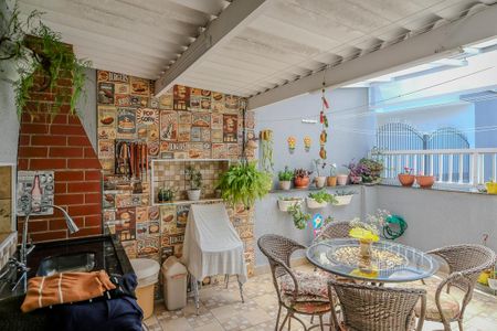 Casa à venda com 213m², 3 quartos e 2 vagasVaranda gourmet