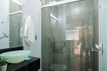 Casa à venda com 213m², 3 quartos e 2 vagasBanheiro 2