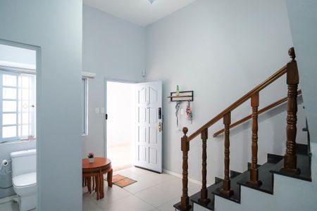 Casa à venda com 213m², 3 quartos e 2 vagasEntrada da casa