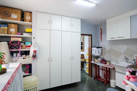 Casa à venda com 213m², 3 quartos e 2 vagasÁrea de serviço