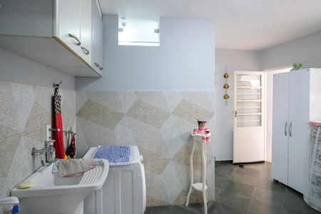 Casa à venda com 213m², 3 quartos e 2 vagasÁrea de serviço