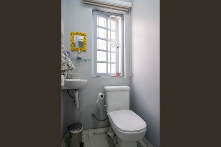 Casa à venda com 213m², 3 quartos e 2 vagasLavabo