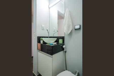 Casa à venda com 213m², 3 quartos e 2 vagasBanheiro 2