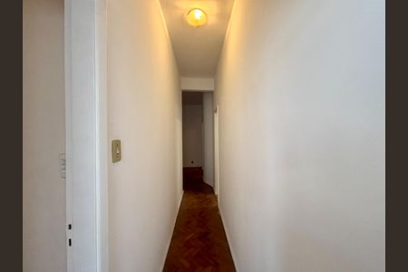 Apartamento à venda com 75m², 2 quartos e sem vagaCorredor