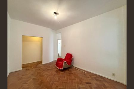 Apartamento à venda com 75m², 2 quartos e sem vagaSala