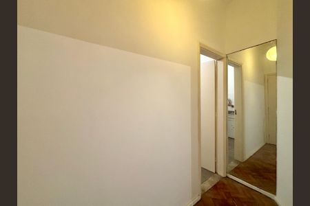 Apartamento à venda com 75m², 2 quartos e sem vagaSala - hall de entrada