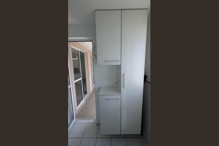 Apartamento à venda com 76m², 3 quartos e 2 vagas Apartamento à venda com 76m², 3 quartos e 2 vagasÁrea de Serviço
