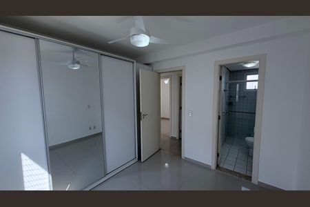 Apartamento à venda com 76m², 3 quartos e 2 vagas Apartamento à venda com 76m², 3 quartos e 2 vagasSuíte