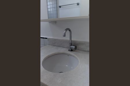 Apartamento à venda com 76m², 3 quartos e 2 vagas Apartamento à venda com 76m², 3 quartos e 2 vagasBanheiro da Suíte