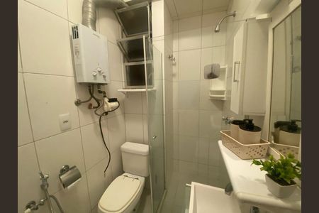 BANHEIRO de apartamento à venda com 1 quarto, 34m² em Copacabana, Rio de Janeiro