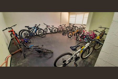 Apartamento à venda com 48m², 2 quartos e 1 vaga Apartamento à venda com 48m², 2 quartos e 1 vagaBicicletário