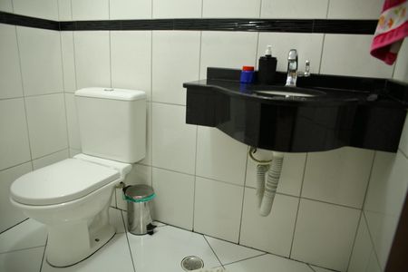Casa de condomínio à venda com 130m², 3 quartos e 3 vagasLavabo da Sala 