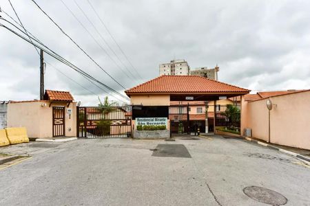 Casa de condomínio à venda com 130m², 3 quartos e 3 vagasFachada 