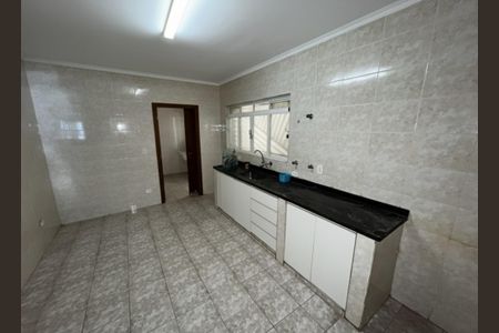 Casa para alugar com 125m², 3 quartos e 4 vagas Casa para alugar com 125m², 3 quartos e 4 vagasCozinha
