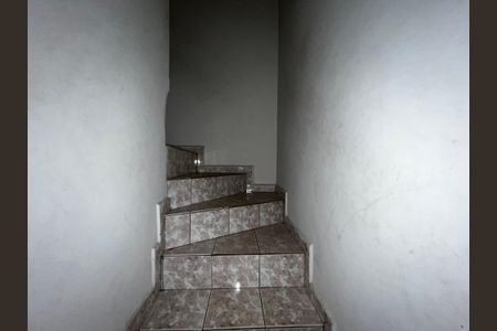 Casa para alugar com 125m², 3 quartos e 4 vagas Casa para alugar com 125m², 3 quartos e 4 vagasEscada