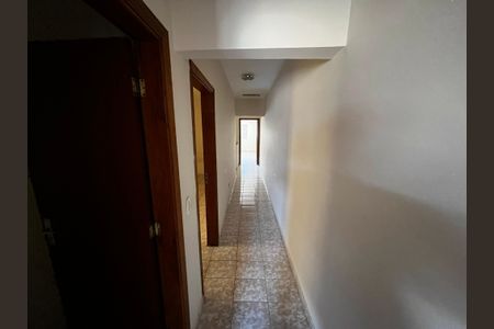 Casa para alugar com 125m², 3 quartos e 4 vagas Casa para alugar com 125m², 3 quartos e 4 vagasCorredor