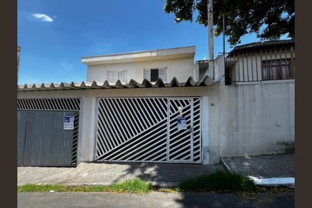 Casa para alugar com 125m², 3 quartos e 4 vagas Casa para alugar com 125m², 3 quartos e 4 vagasFachada/Placa