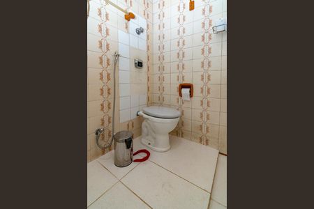 Casa à venda com 380m², 4 quartos e 3 vagasBanheiro Social 1