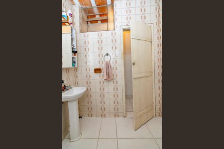 Casa à venda com 380m², 4 quartos e 3 vagasBanheiro Social 1