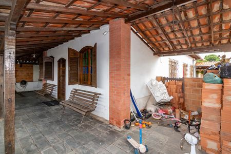 Casa à venda com 380m², 4 quartos e 3 vagasVaranda