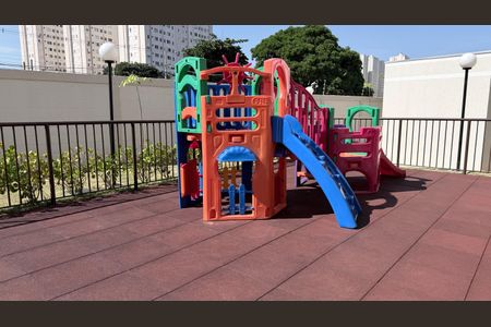 Apartamento à venda com 42m², 2 quartos e 1 vaga Apartamento à venda com 42m², 2 quartos e 1 vagaÁrea comum - Playground