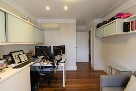 Apartamento à venda com 181m², 3 quartos e 3 vagasFoto 03