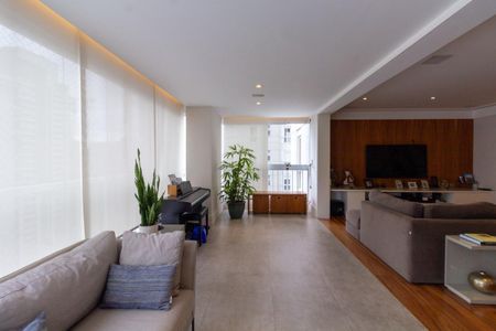 Foto 11 de apartamento à venda com 3 quartos, 181m² em Indianópolis, São Paulo