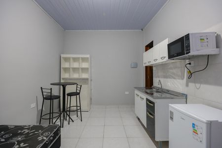 Studio de kitnet/studio para alugar com 1 quarto, 14m² em Parque Assuncao, Taboão da Serra