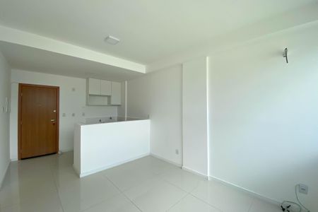 Sala de apartamento para alugar com 1 quarto, 38m² em Shcgn 703, Brasília