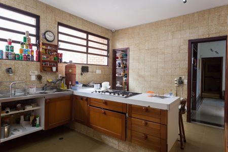 Casa à venda com 1272m², 4 quartos e 4 vagasCozinha