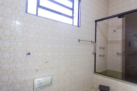 Casa à venda com 1272m², 4 quartos e 4 vagasBanheiro suite 1 