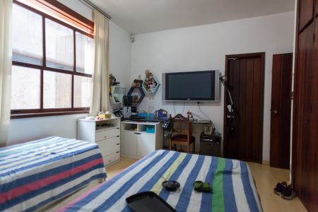 Casa à venda com 1272m², 4 quartos e 4 vagasquarto 1 - semi suite 