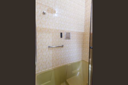 Casa à venda com 1272m², 4 quartos e 4 vagasBanheiro suite 1 