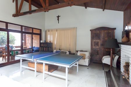 sala - lareira  de casa à venda com 4 quartos, 1272m² em Sion, Belo Horizonte