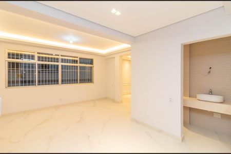 Apartamento à venda com 268m², 4 quartos e 4 vagas